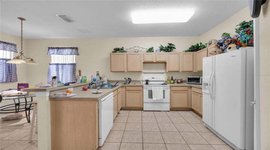 Davenport, Florida 33897, 5 Bedrooms Bedrooms, ,4 Bathroomsbathrooms,Residential,For Sale,Montara,0,Mfrv4950907