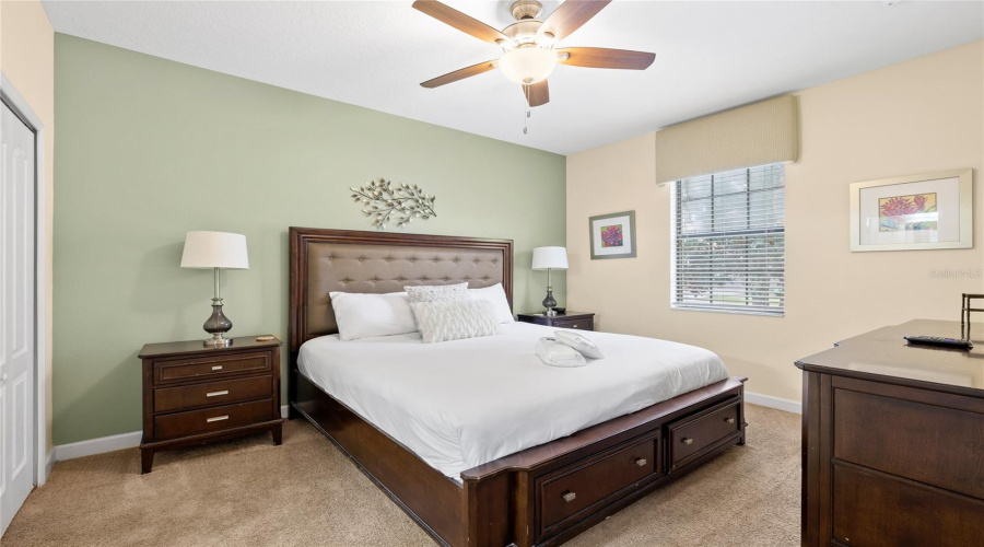 Davenport, Florida 33896, 8 Bedrooms Bedrooms, ,5 Bathroomsbathrooms,Residential,For Sale,Moon Valley,0,Mfro6434129