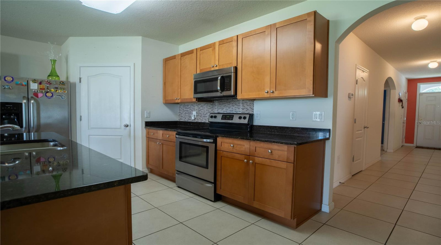 Davenport, Florida 33896, 4 Bedrooms Bedrooms, ,2 Bathroomsbathrooms,Residential,For Sale,Aberdeen,0,Mfrs5156240