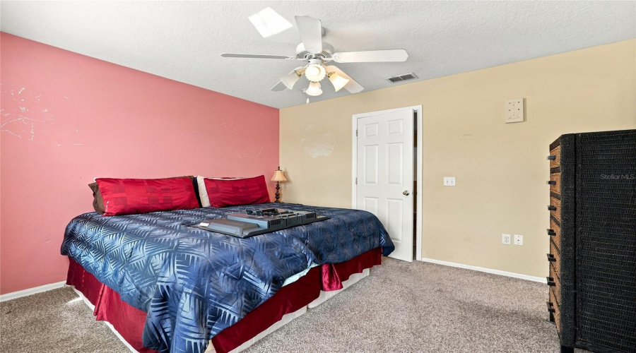 Kissimmee, Florida 34747, 5 Bedrooms Bedrooms, ,4 Bathroomsbathrooms,Residential,For Sale,Blooming Alamanda,0,Mfro6436518