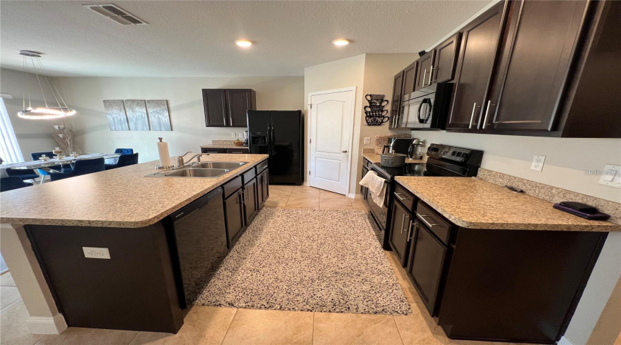 Davenport, Florida 33837, 4 Bedrooms Bedrooms, ,2 Bathroomsbathrooms,Residential,For Sale,Panda,0,Mfrs5156319