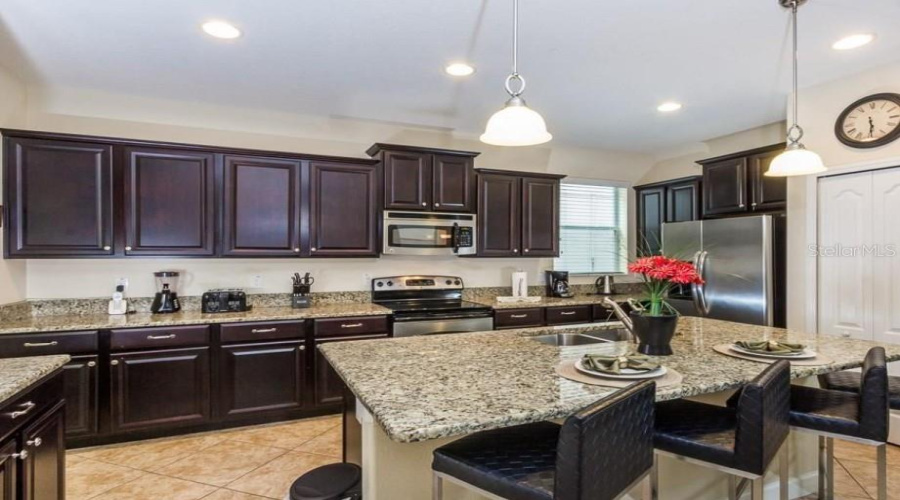 Kissimmee, Florida 34747, 6 Bedrooms Bedrooms, ,5 Bathroomsbathrooms,Residential,For Sale,Cuban Palm,0,Mfro6436601