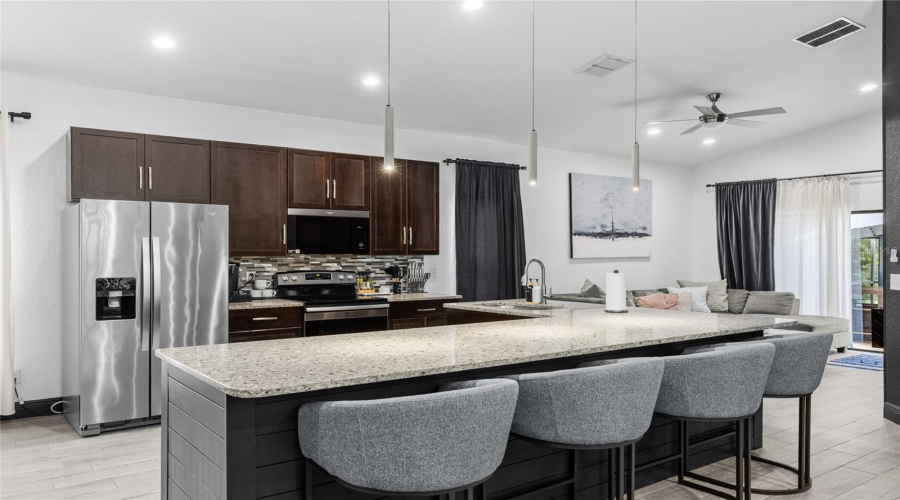 Kissimmee, Florida 34747, 4 Bedroom Bedrooms, ,2 Bathroombathrooms,Residential,For Sale,Roccella,0,Mfro6436469