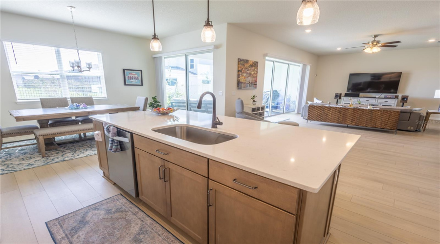 Orlando, Florida 32836, 5 Bedroom Bedrooms, ,4 Bathroombathrooms,Residential,For Sale,Bissell,0,Mfro6435321