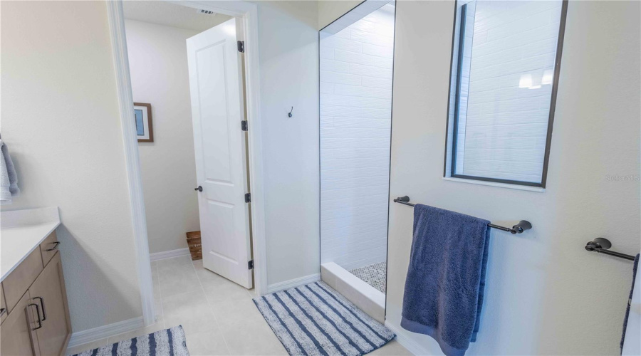 Orlando, Florida 32836, 5 Bedroom Bedrooms, ,4 Bathroombathrooms,Residential,For Sale,Bissell,0,Mfro6435321