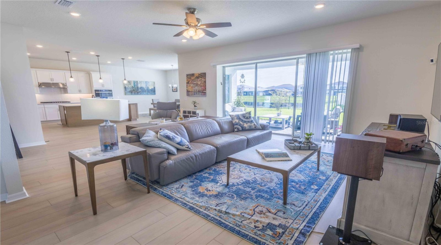 Orlando, Florida 32836, 5 Bedroom Bedrooms, ,4 Bathroombathrooms,Residential,For Sale,Bissell,0,Mfro6435321