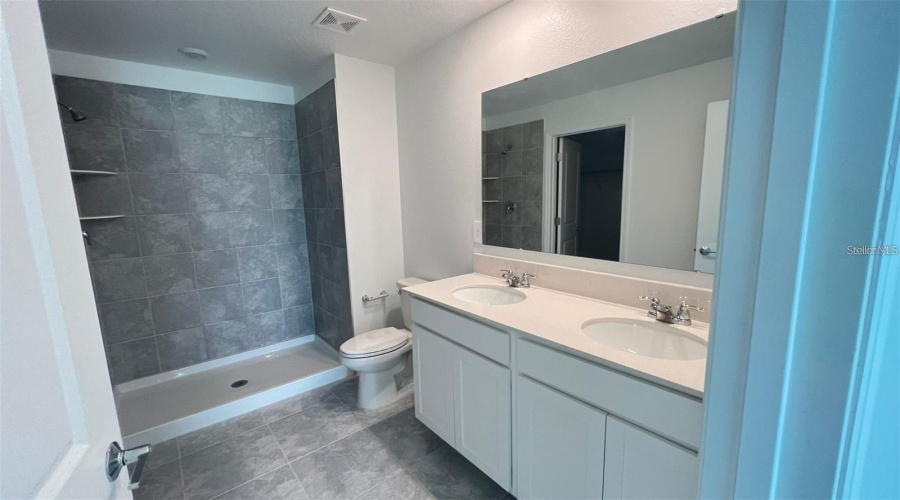 Davenport, Florida 33837, 3 Bedrooms Bedrooms, ,2 Bathroomsbathrooms,Residential,For Sale,Brave,0,Mfrs5156106