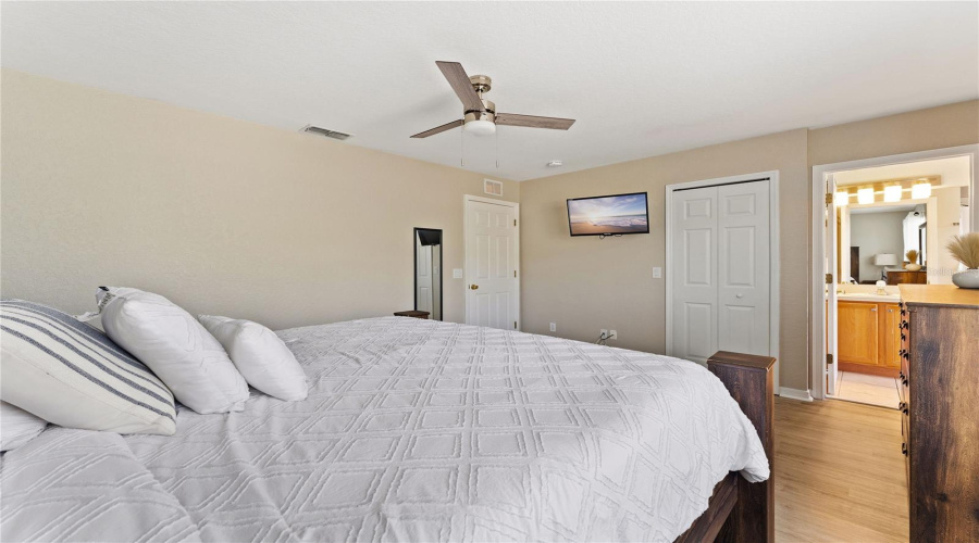 Davenport, Florida 33897, 3 Bedroom Bedrooms, ,2 Bathroombathrooms,Residential,For Sale,Calabria,0,Mfro6436477