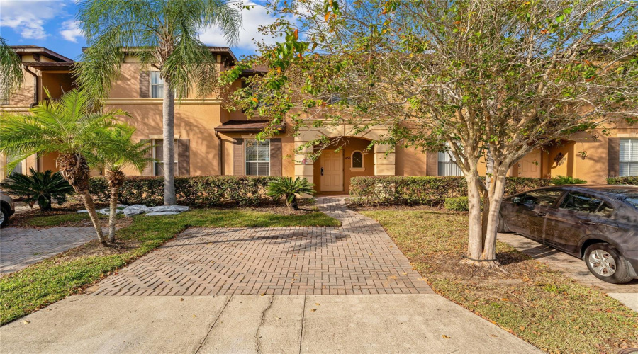 Davenport, Florida 33897, 3 Bedroom Bedrooms, ,2 Bathroombathrooms,Residential,For Sale,Calabria,0,Mfro6436477