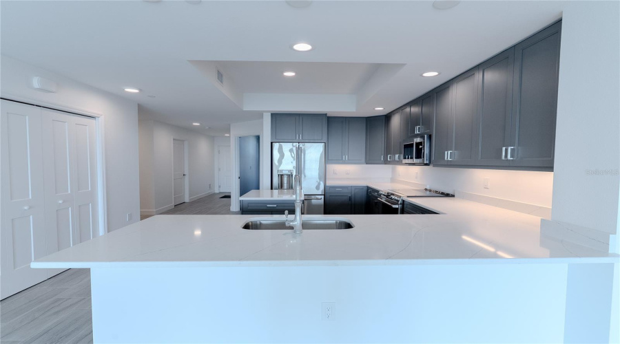 Clearwater Beach, Florida 33767, 3 Bedroom Bedrooms, ,2 Bathroombathrooms,Residential,For Sale,Island,0,Mfrtb8486420