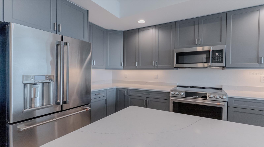Clearwater Beach, Florida 33767, 3 Bedroom Bedrooms, ,2 Bathroombathrooms,Residential,For Sale,Island,0,Mfrtb8486420