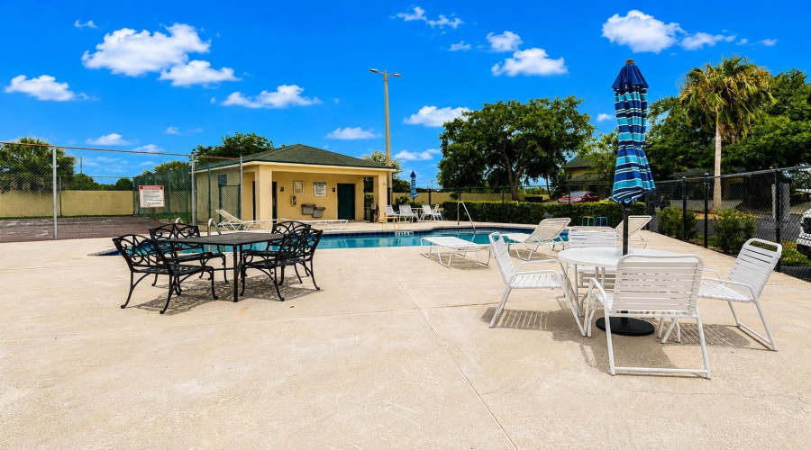 Apollo Beach, Florida 33572, 2 Bedroom Bedrooms, ,2 Bathroombathrooms,Residential,For Sale,Yardarm,0,Mfrtb8516195