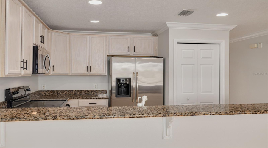 Apollo Beach, Florida 33572, 2 Bedroom Bedrooms, ,2 Bathroombathrooms,Residential,For Sale,Yardarm,0,Mfrtb8516195