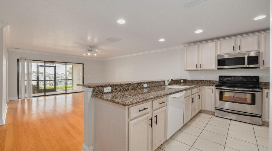 Apollo Beach, Florida 33572, 2 Bedroom Bedrooms, ,2 Bathroombathrooms,Residential,For Sale,Yardarm,0,Mfrtb8516195