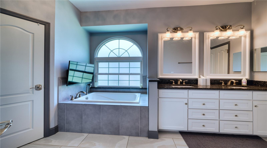 Palmetto, Florida 34221, 3 Bedroom Bedrooms, ,2 Bathroombathrooms,Residential,For Sale,69Th,0,Mfra4703158