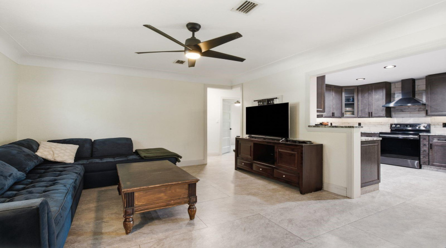 Clearwater, Florida 33756, 2 Bedroom Bedrooms, ,1 Bathroombathrooms,Residential,For Sale,Evergreen,0,Mfrtb8537626