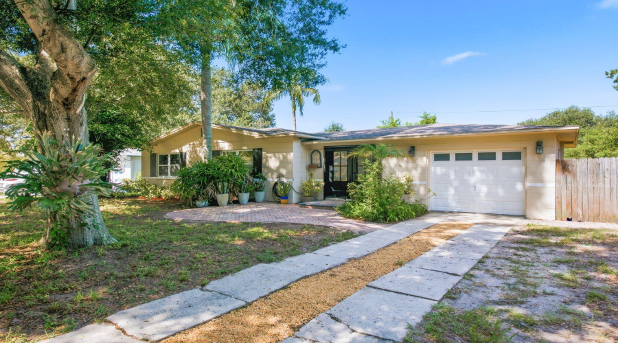 Clearwater, Florida 33756, 2 Bedroom Bedrooms, ,1 Bathroombathrooms,Residential,For Sale,Evergreen,0,Mfrtb8537626
