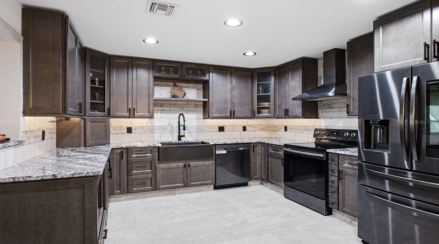 Clearwater, Florida 33756, 2 Bedroom Bedrooms, ,1 Bathroombathrooms,Residential,For Sale,Evergreen,0,Mfrtb8537626