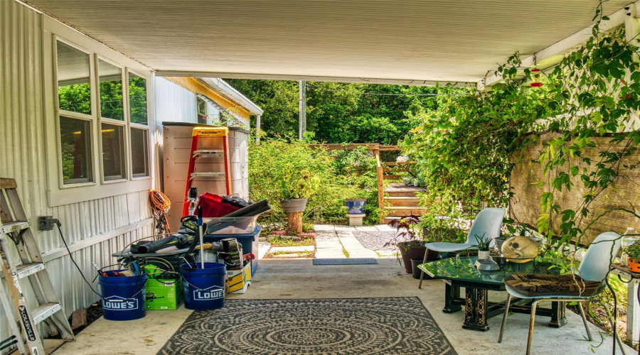 Deland, Florida 32724, 2 Bedroom Bedrooms, ,1 Bathroombathrooms,Residential,For Sale,Evergreen,0,Mfrv4950877