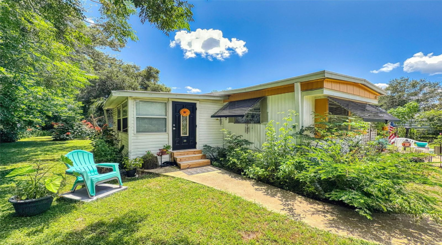 Deland, Florida 32724, 2 Bedroom Bedrooms, ,1 Bathroombathrooms,Residential,For Sale,Evergreen,0,Mfrv4950877