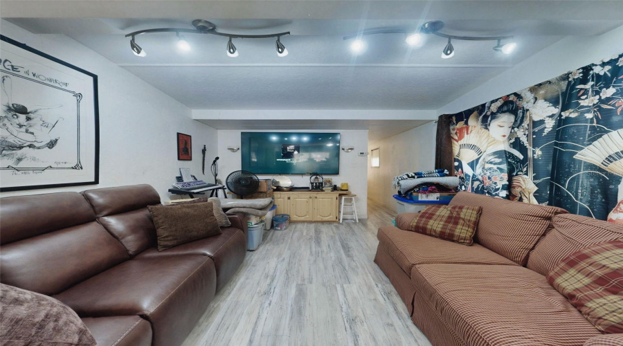 As Was Furnished At Time Of Pictures