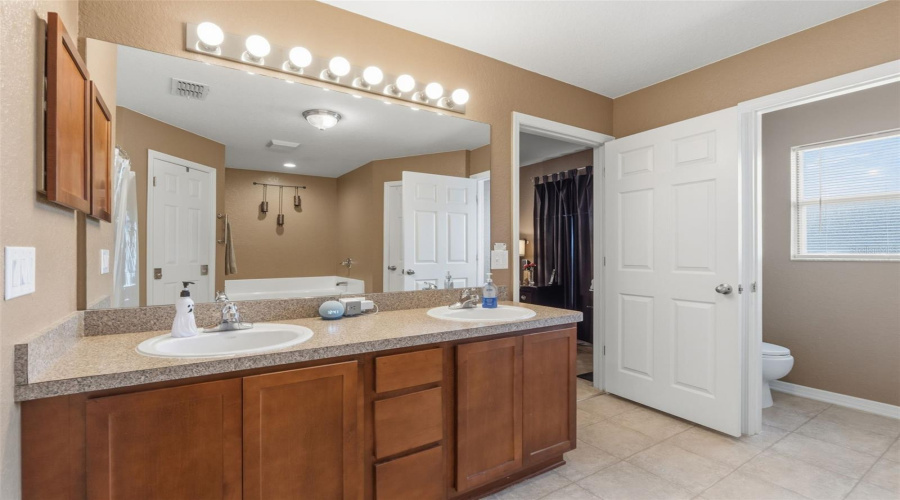 Spring Hill, Florida 34608, 4 Bedroom Bedrooms, ,2 Bathroombathrooms,Residential,For Sale,Barger,0,Mfrw7883196