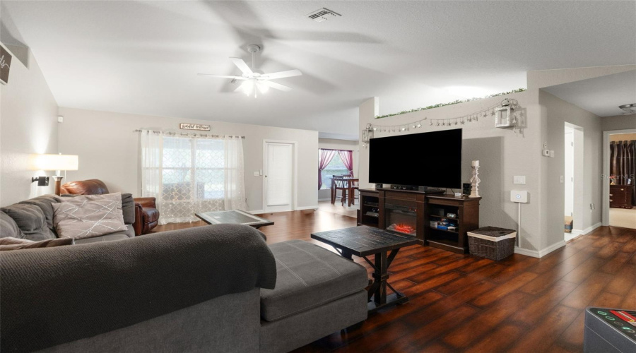 Spring Hill, Florida 34608, 4 Bedroom Bedrooms, ,2 Bathroombathrooms,Residential,For Sale,Barger,0,Mfrw7883196