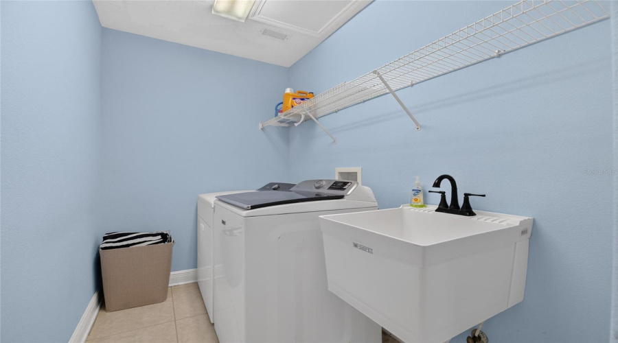 Apollo Beach, Florida 33572, 4 Bedroom Bedrooms, ,2 Bathroombathrooms,Residential,For Sale,Manns Harbor,0,Mfrtb8535827