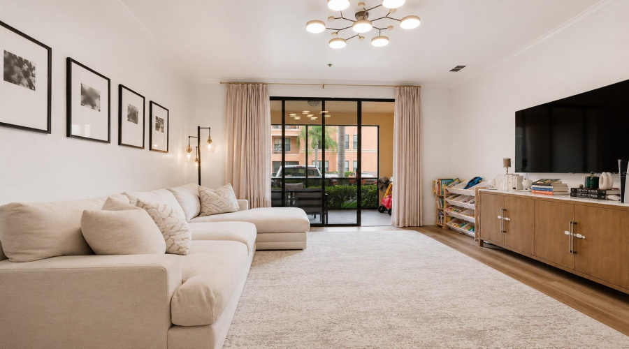 Clearwater, Florida 33764, 1 Bedroom Bedrooms, ,1 Bathroombathrooms,Residential,For Sale,Via Capri,0,Mfrtb8514974
