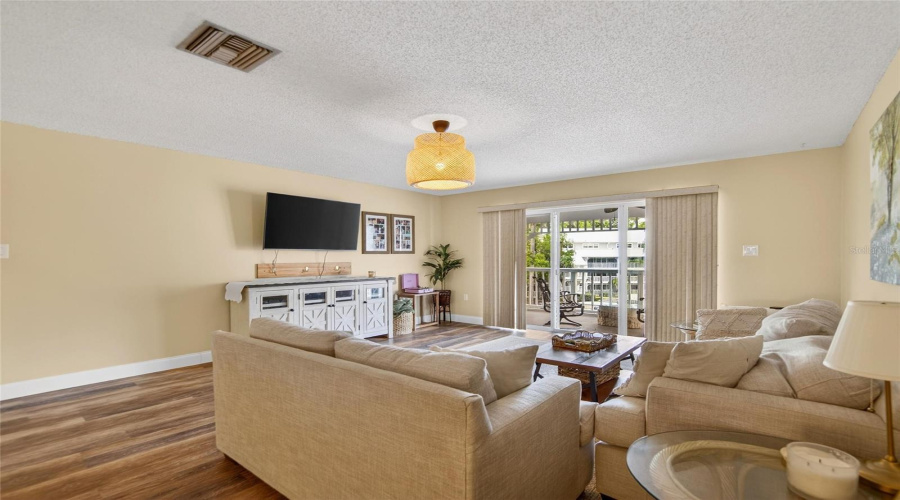 Palm Harbor, Florida 34684, 2 Bedroom Bedrooms, ,2 Bathroombathrooms,Residential,For Sale,Dolly Bay,0,Mfrtb8512345