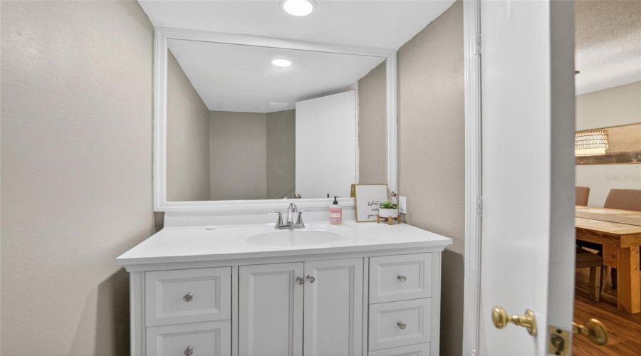 Palm Harbor, Florida 34684, 2 Bedroom Bedrooms, ,2 Bathroombathrooms,Residential,For Sale,Dolly Bay,0,Mfrtb8512345