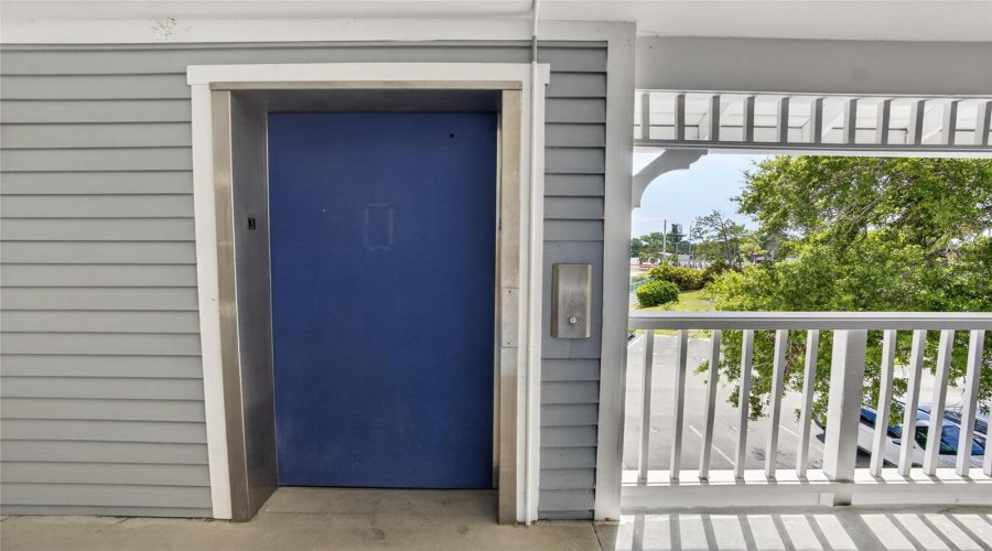 Palm Harbor, Florida 34684, 2 Bedroom Bedrooms, ,2 Bathroombathrooms,Residential,For Sale,Dolly Bay,0,Mfrtb8512345
