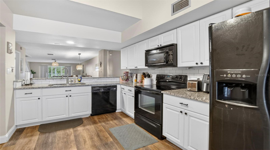 Palm Harbor, Florida 34684, 2 Bedroom Bedrooms, ,2 Bathroombathrooms,Residential,For Sale,Dolly Bay,0,Mfrtb8512345