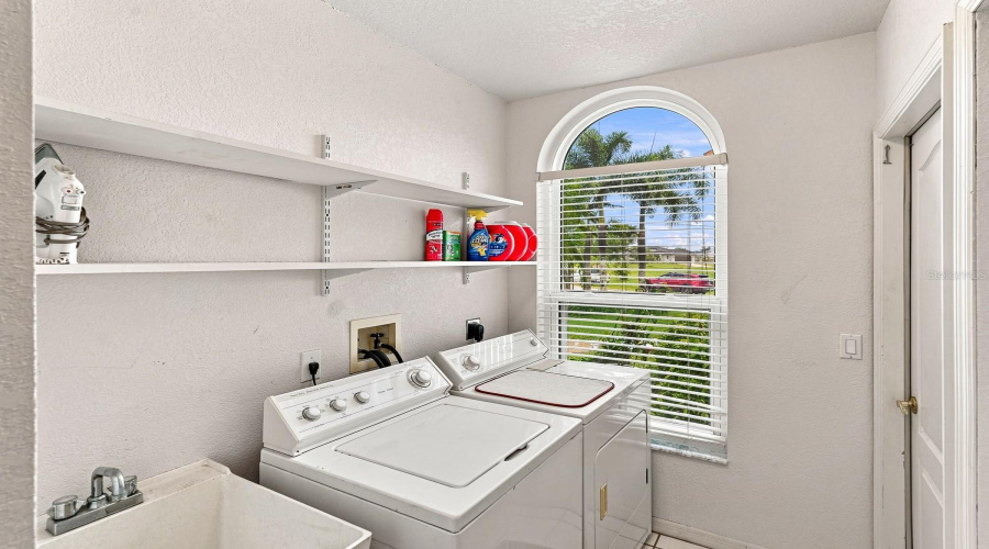 Port Charlotte, Florida 33981, 3 Bedroom Bedrooms, ,2 Bathroombathrooms,Residential,For Sale,Aztec,0,Mfrw7887978