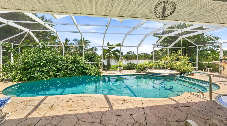 Port Charlotte, Florida 33981, 3 Bedroom Bedrooms, ,2 Bathroombathrooms,Residential,For Sale,Aztec,0,Mfrw7887978