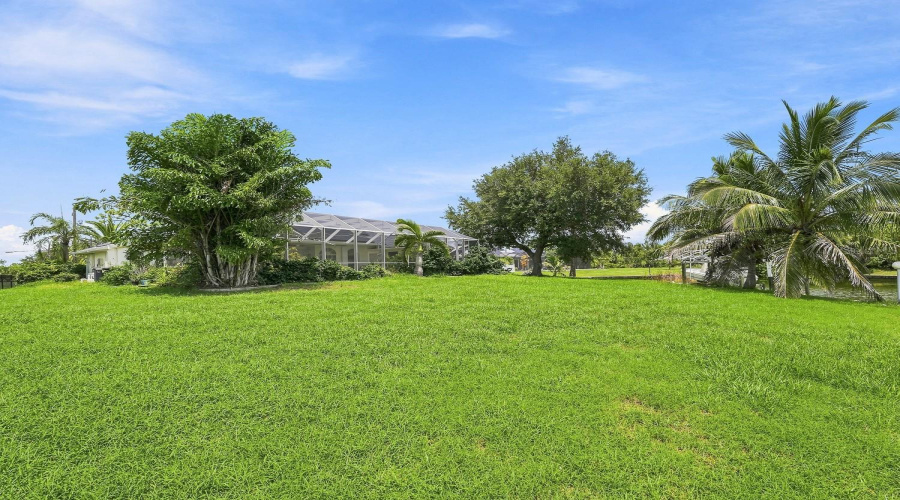 Port Charlotte, Florida 33981, 3 Bedroom Bedrooms, ,2 Bathroombathrooms,Residential,For Sale,Aztec,0,Mfrw7887978