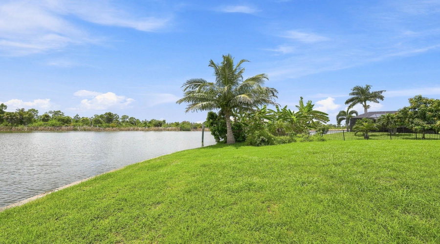 Port Charlotte, Florida 33981, 3 Bedroom Bedrooms, ,2 Bathroombathrooms,Residential,For Sale,Aztec,0,Mfrw7887978