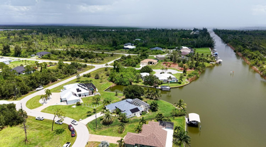 Port Charlotte, Florida 33981, 3 Bedroom Bedrooms, ,2 Bathroombathrooms,Residential,For Sale,Aztec,0,Mfrw7887978