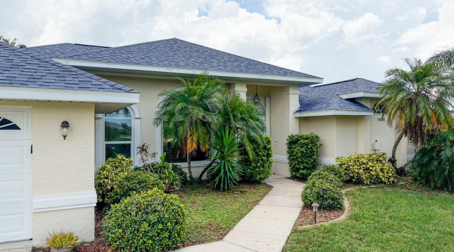 Port Charlotte, Florida 33981, 3 Bedroom Bedrooms, ,2 Bathroombathrooms,Residential,For Sale,Aztec,0,Mfrw7887978
