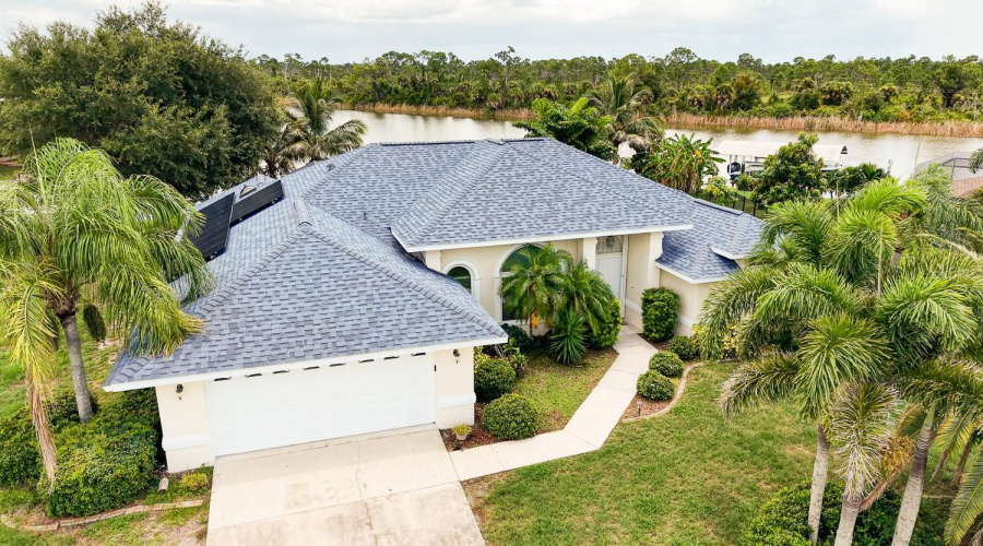Port Charlotte, Florida 33981, 3 Bedroom Bedrooms, ,2 Bathroombathrooms,Residential,For Sale,Aztec,0,Mfrw7887978