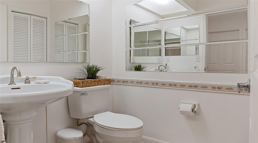 1St Fl 1/2 Bath