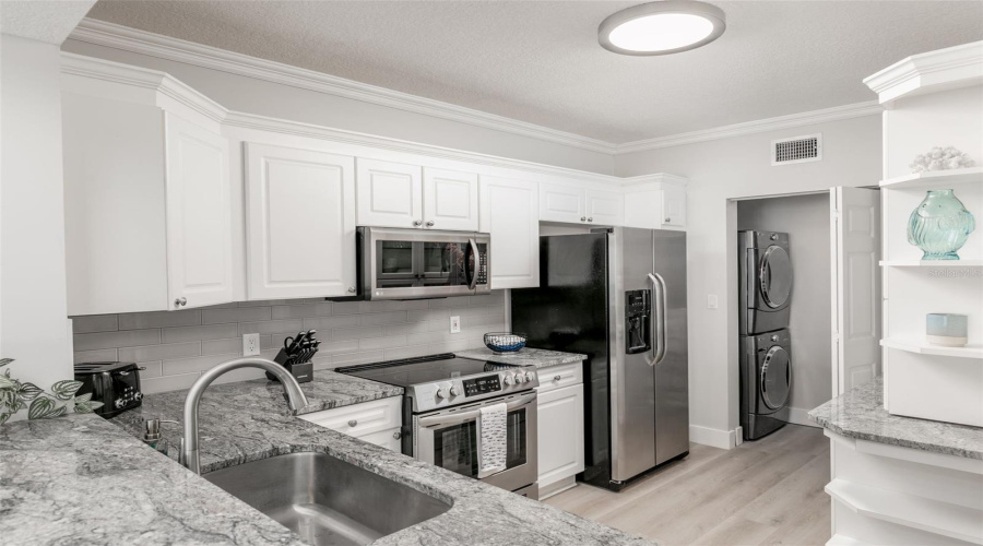 Redington Beach, Florida 33708, 3 Bedroom Bedrooms, ,2 Bathroombathrooms,Residential,For Sale,Gulf,0,Mfrtb8527012