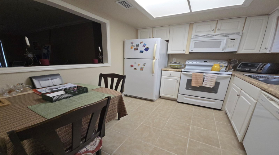 Bradenton, Florida 34207, 1 Bedroom Bedrooms, ,1 Bathroombathrooms,Residential,For Sale,Live Oak Cir,0,Mfra4698614