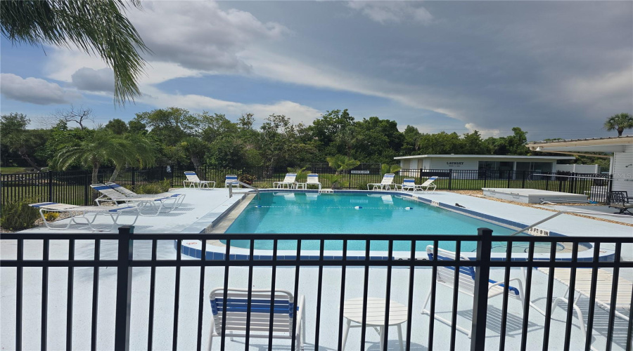 Bradenton, Florida 34207, 1 Bedroom Bedrooms, ,1 Bathroombathrooms,Residential,For Sale,Live Oak Cir,0,Mfra4698614