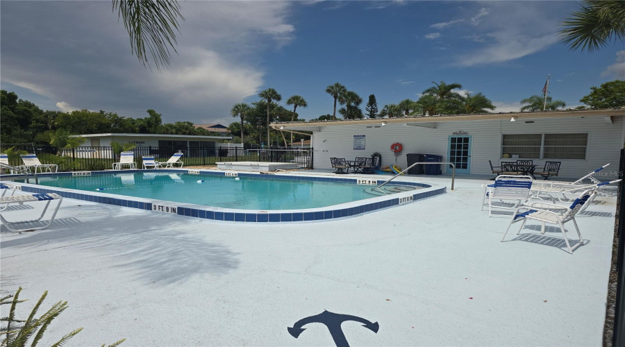 Bradenton, Florida 34207, 1 Bedroom Bedrooms, ,1 Bathroombathrooms,Residential,For Sale,Live Oak Cir,0,Mfra4698614