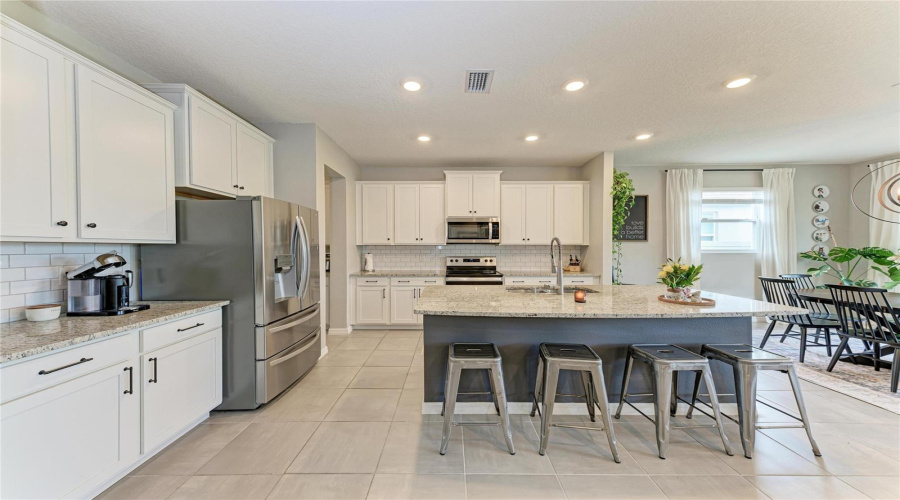 Parrish, Florida 34219, 4 Bedroom Bedrooms, ,3 Bathroombathrooms,Residential,For Sale,Charlotte,0,Mfra4696056