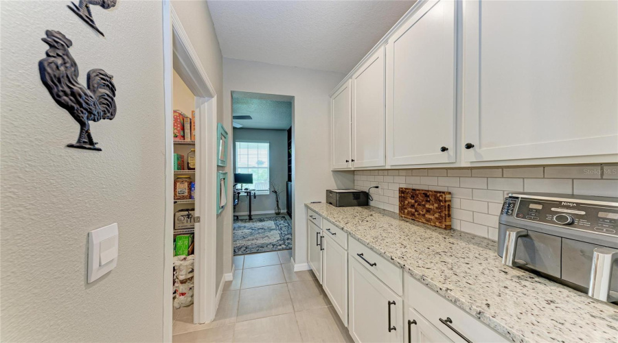 Parrish, Florida 34219, 4 Bedroom Bedrooms, ,3 Bathroombathrooms,Residential,For Sale,Charlotte,0,Mfra4696056