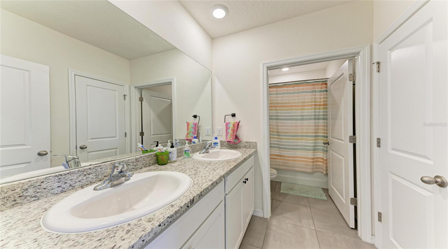 Parrish, Florida 34219, 4 Bedroom Bedrooms, ,3 Bathroombathrooms,Residential,For Sale,Charlotte,0,Mfra4696056