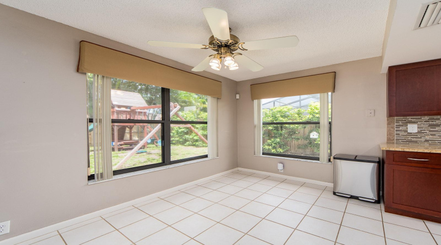 Clearwater, Florida 33765, 3 Bedroom Bedrooms, ,2 Bathroombathrooms,Residential,For Sale,Midnight Pass,0,Mfrtb8532489