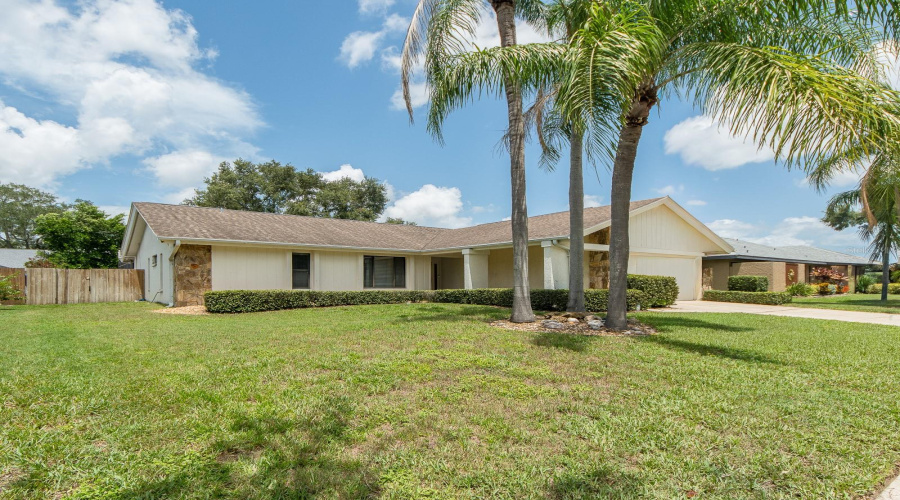 Clearwater, Florida 33765, 3 Bedroom Bedrooms, ,2 Bathroombathrooms,Residential,For Sale,Midnight Pass,0,Mfrtb8532489